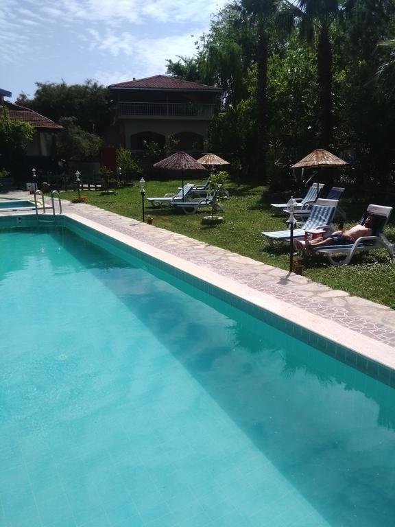 Holiday Hotel Далян Екстериор снимка