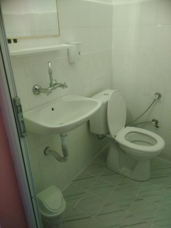 Holiday Hotel Далян Екстериор снимка