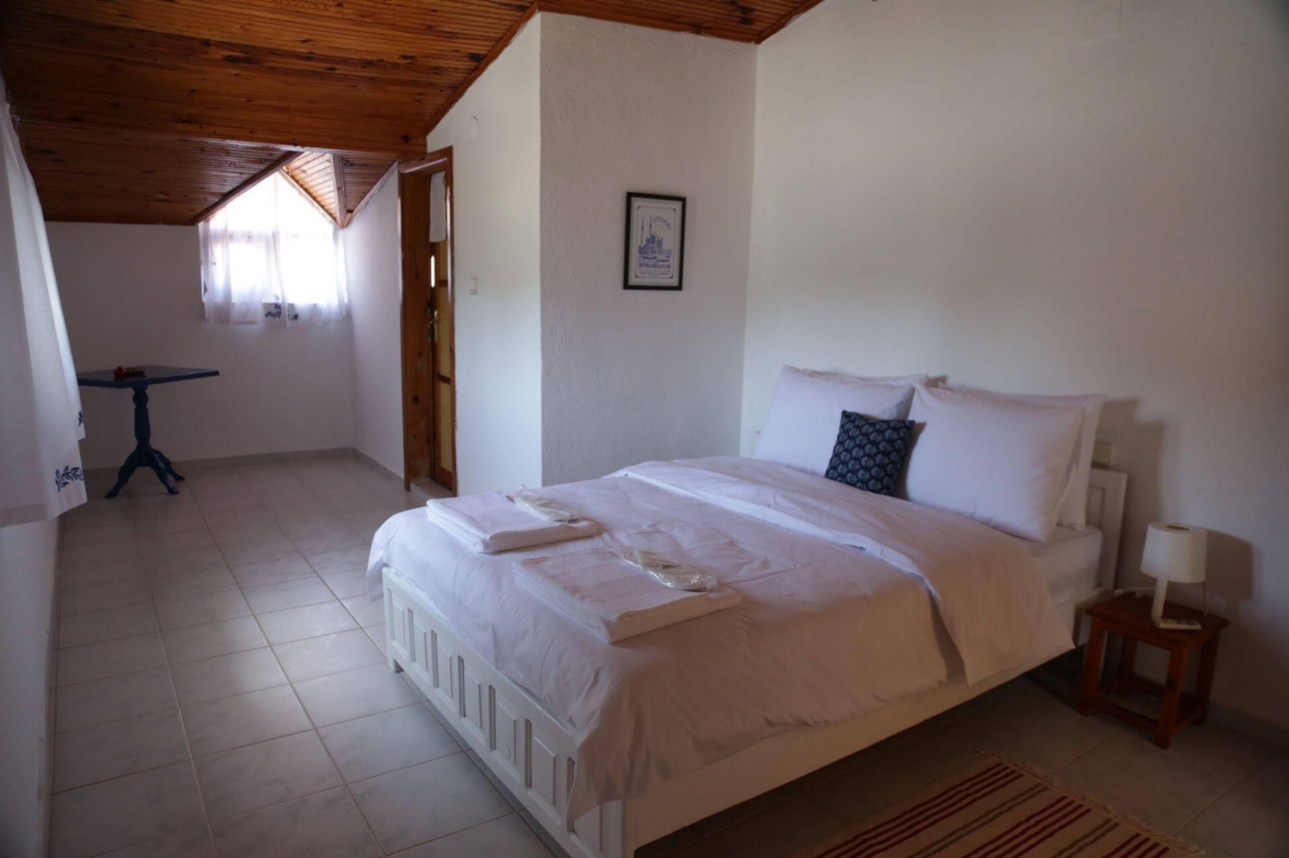 Holiday Hotel Далян Екстериор снимка